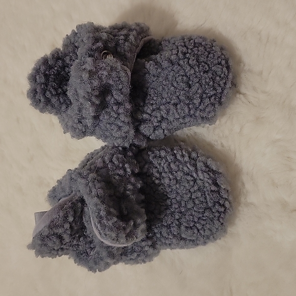 Robeez baby booties - Picture 1 of 3